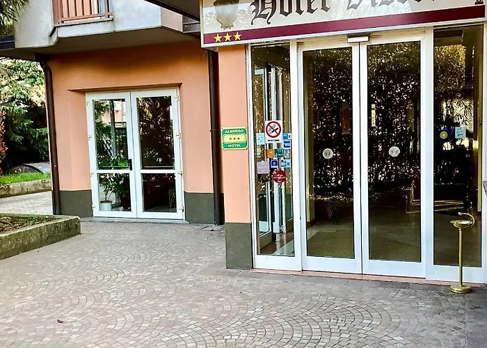 酒店 维斯康蒂酒店 3*