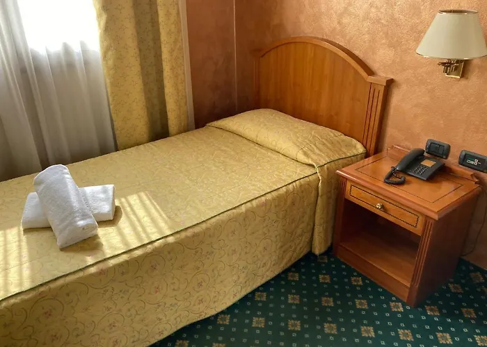 Отель Visconti Мельцо